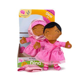 Roze pluche pop Dina Ballerina in hijab en jurk, perfect om te spelen en te leren